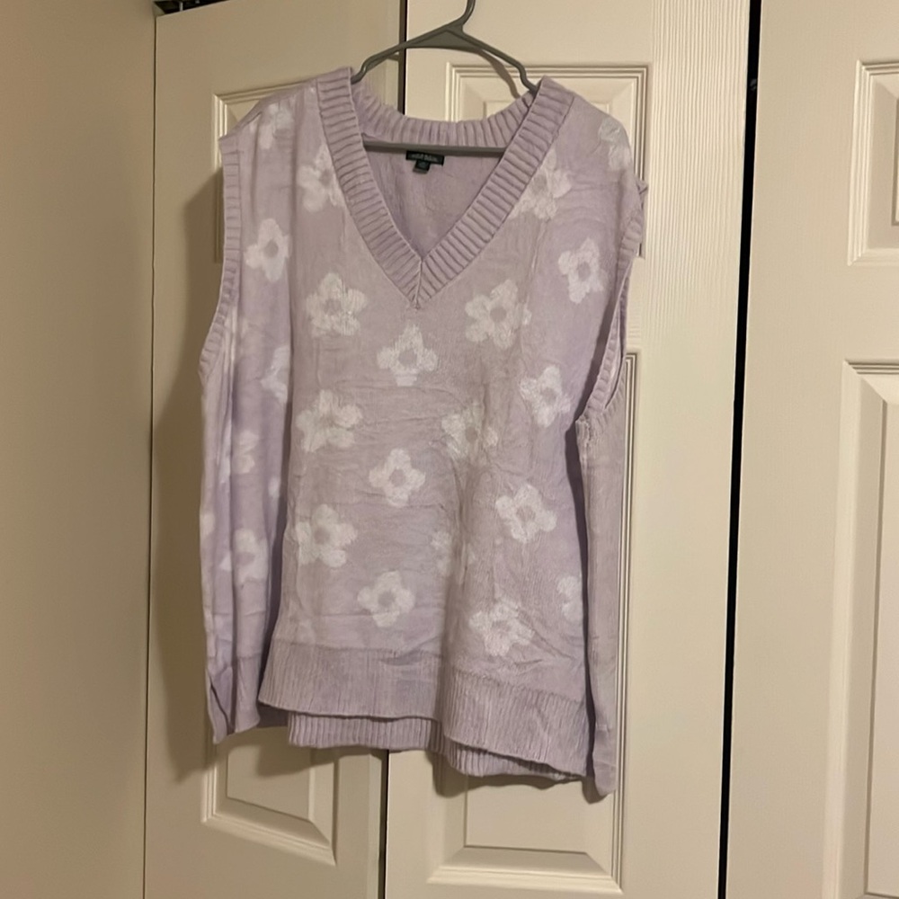 Flower sweater vest